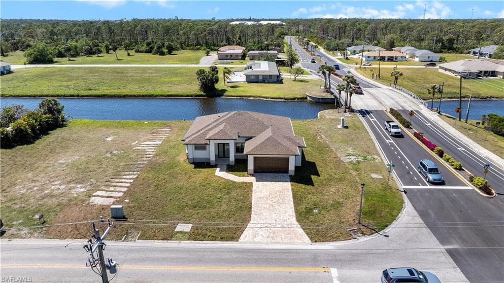 197 Rotonda Cir, Rotonda West, FL 33947-7