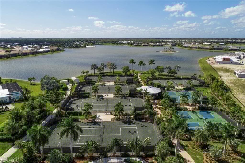 14757 Leeward Dr, Naples, FL 34114-33