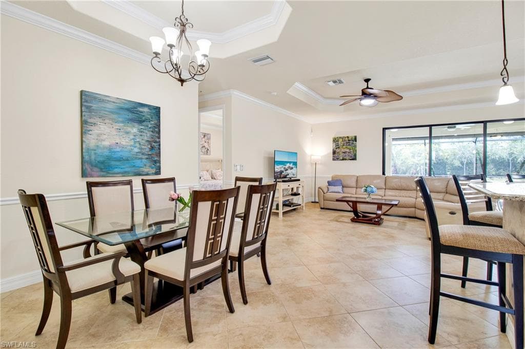 2930 Aviamar Cir, Naples, FL 34114-11