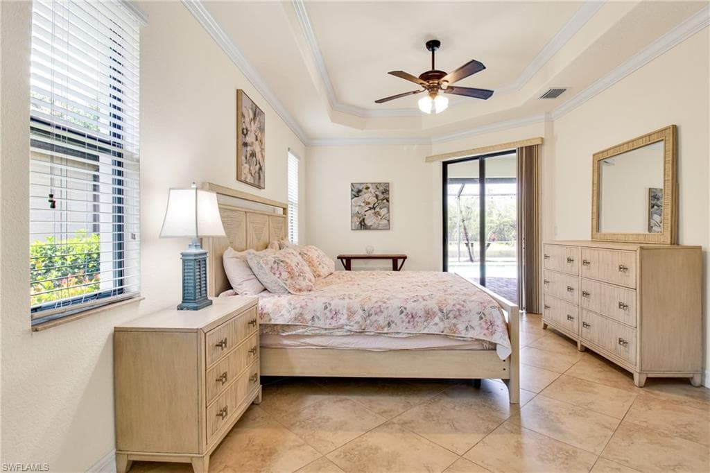 2930 Aviamar Cir, Naples, FL 34114-17