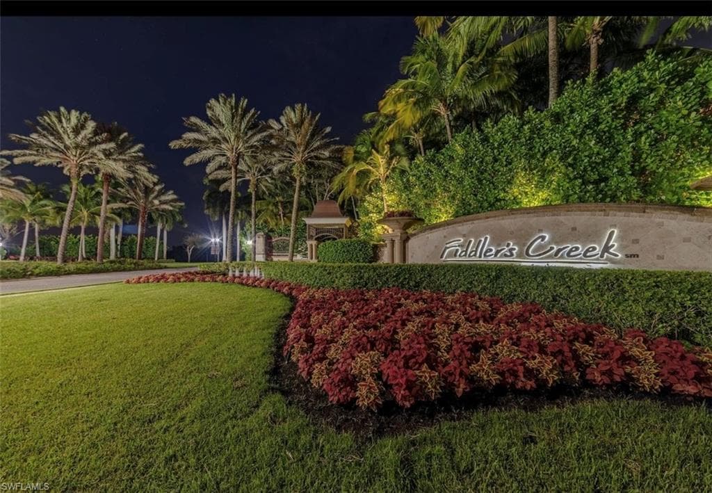 2930 Aviamar Cir, Naples, FL 34114-27