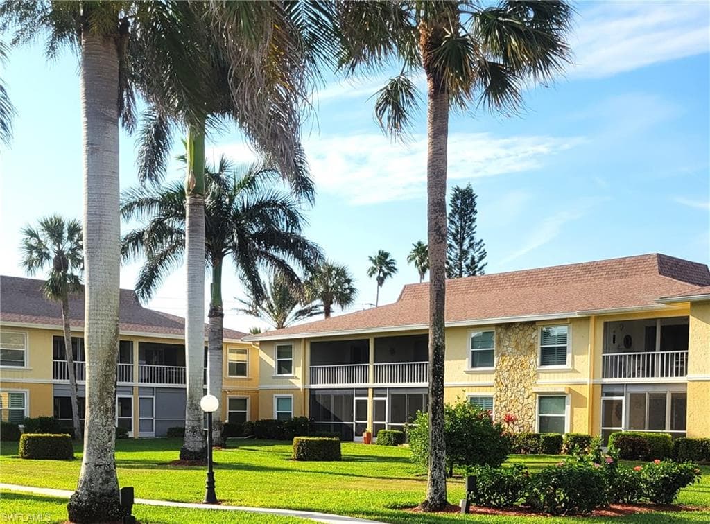 401 Charlemagne Blvd C112, Naples, FL 34112-1