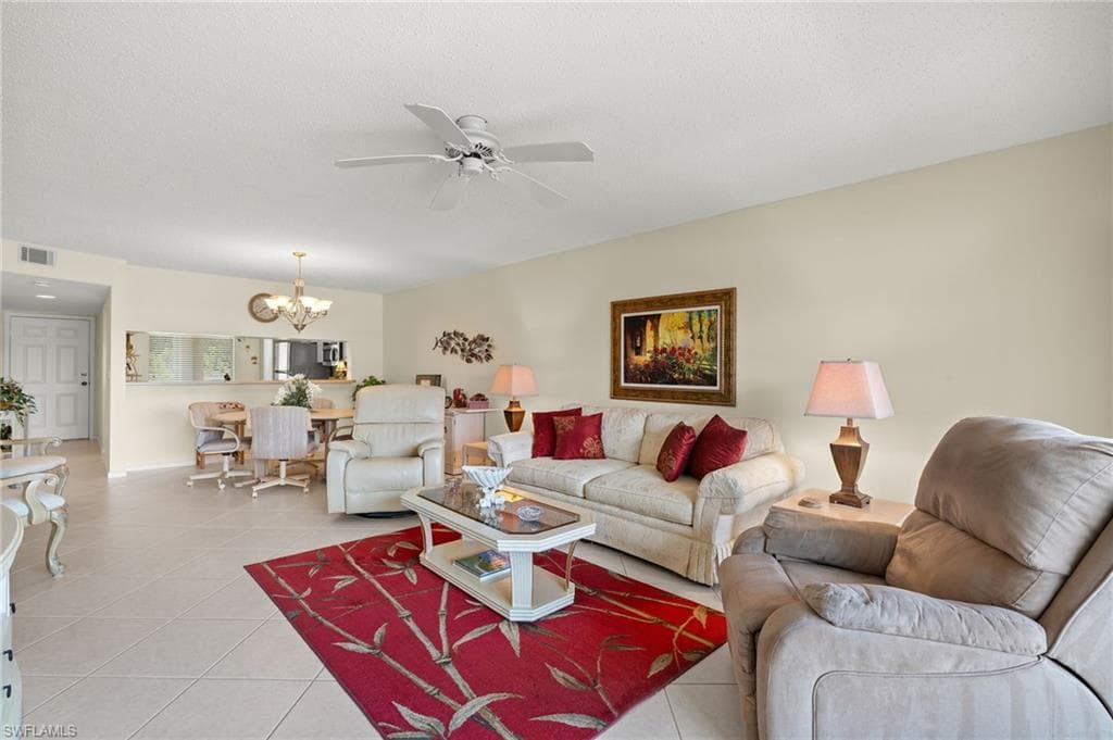 7065 Dennis Cir F203, Naples, FL 34104-4