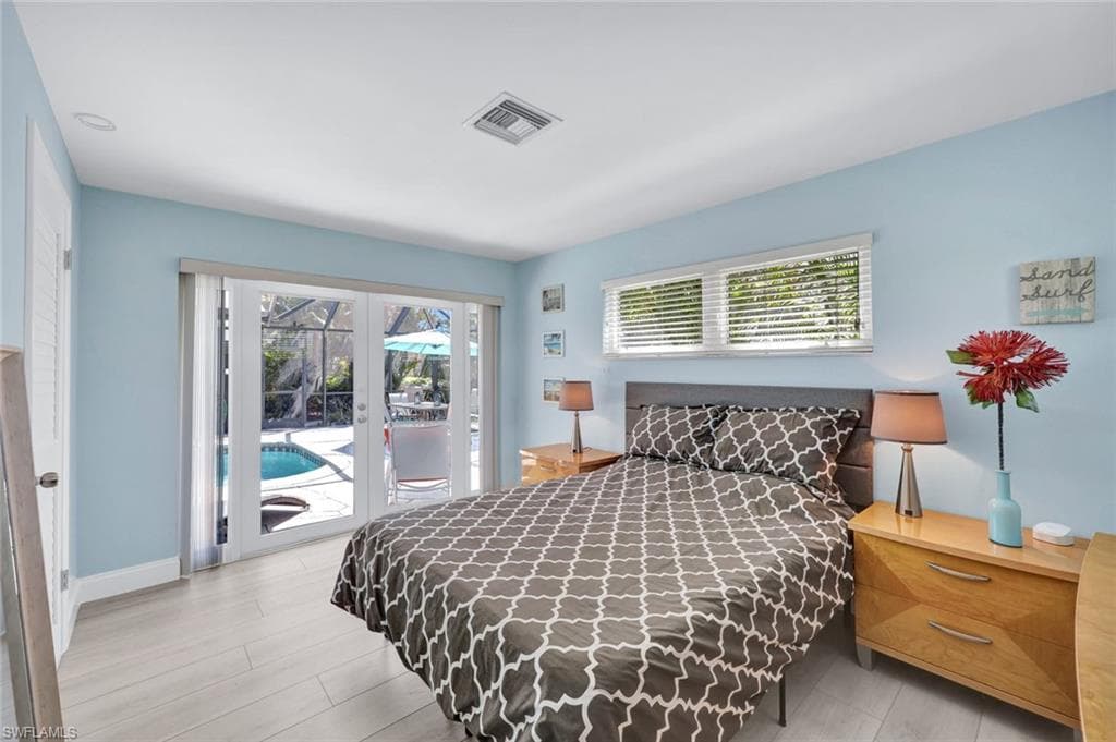 1550 Sandpiper St, Naples, FL 34102-17