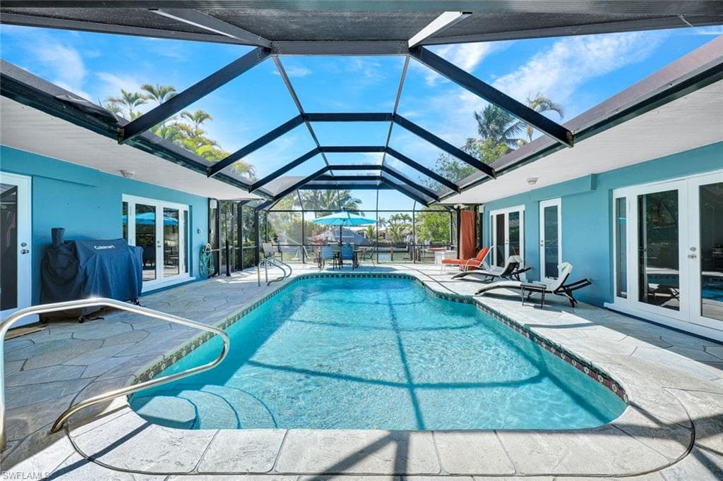 1550 Sandpiper St, Naples, FL 34102-23