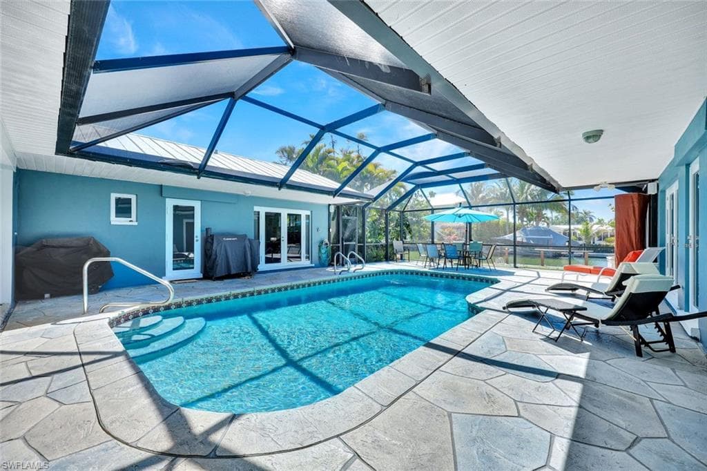 1550 Sandpiper St, Naples, FL 34102-24