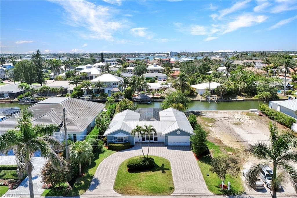 1550 Sandpiper St, Naples, FL 34102-3