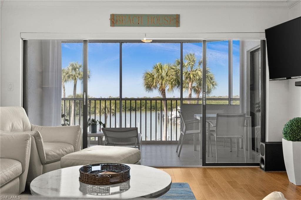 12945 Vanderbilt Dr 306, Naples, FL 34110-10