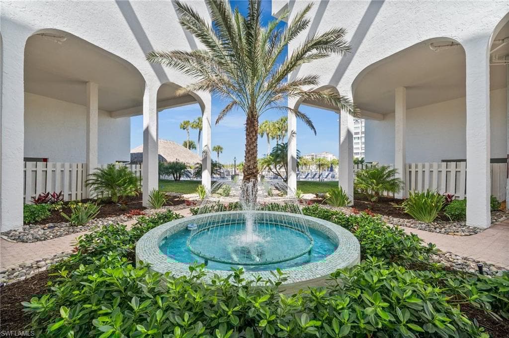 12945 Vanderbilt Dr 306, Naples, FL 34110-31