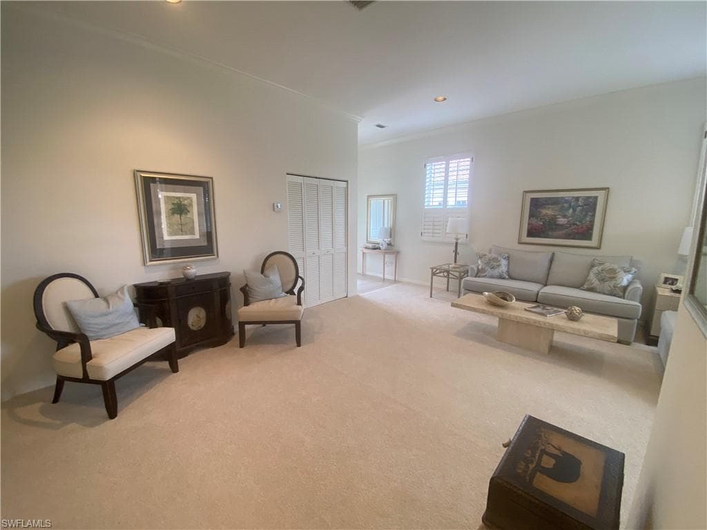 9181 Las Maderas Dr, Bonita Springs, FL 34135-8