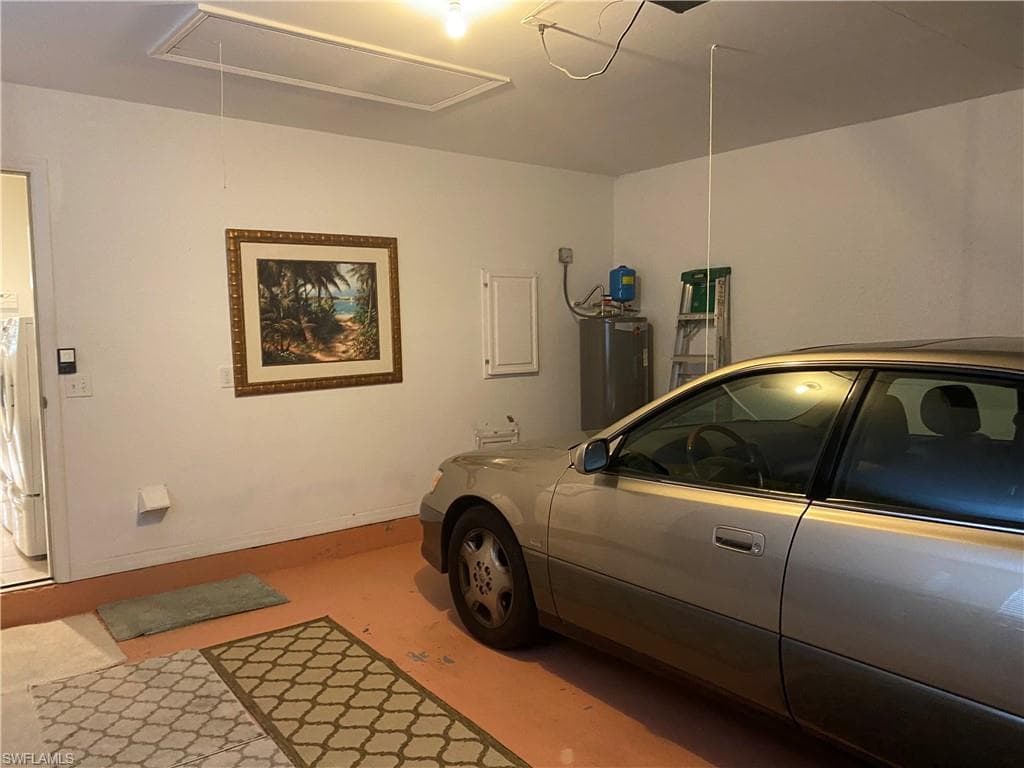 9181 Las Maderas Dr, Bonita Springs, FL 34135-18