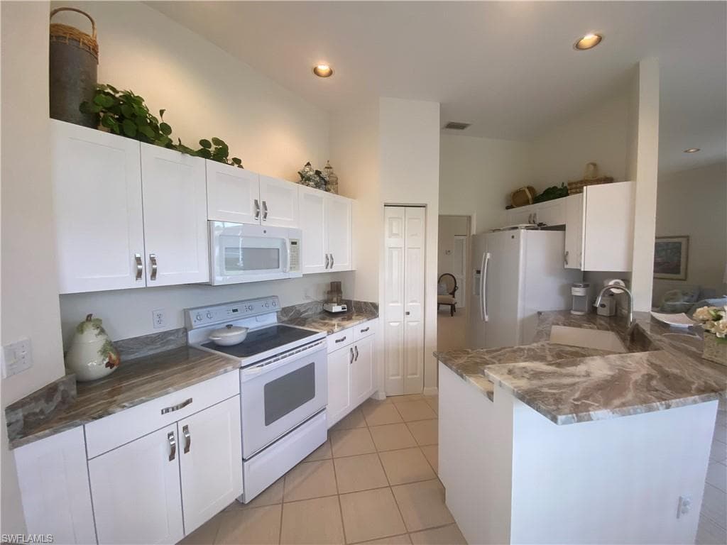 9181 Las Maderas Dr, Bonita Springs, FL 34135-5