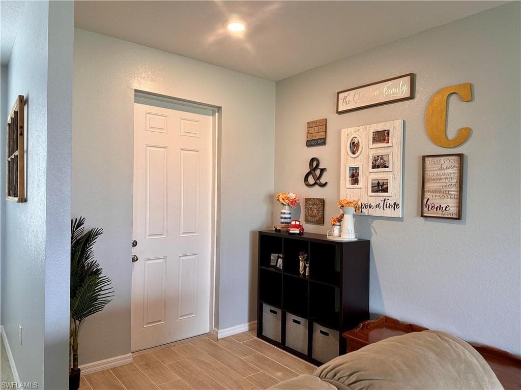 1507 33rd Ln, Cape Coral, FL 33909-4