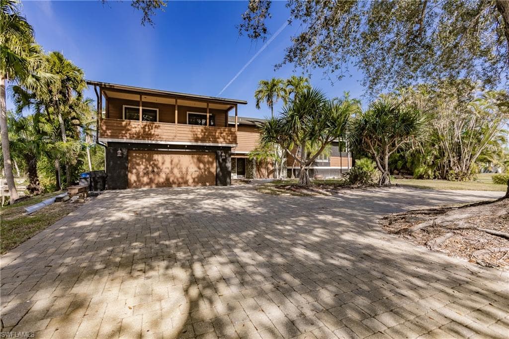 7232 Heaven Ln, Fort Myers, FL 33908-3