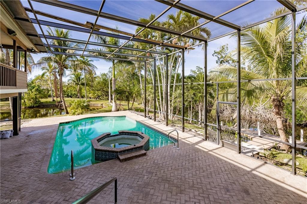 7232 Heaven Ln, Fort Myers, FL 33908-8