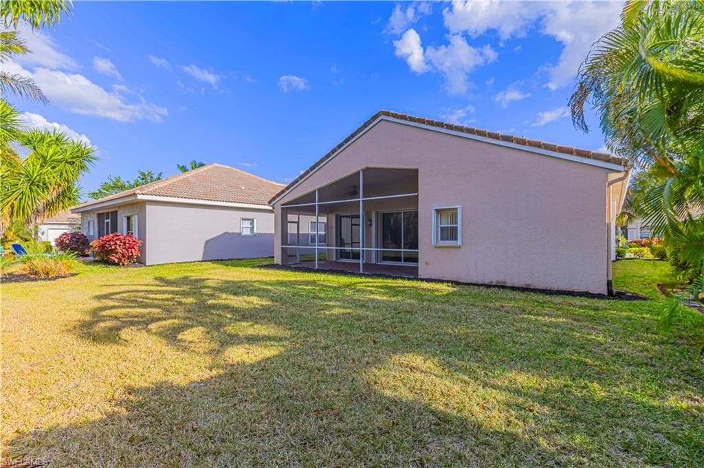 144 Glen Eagle Cir, Naples, FL 34104-22