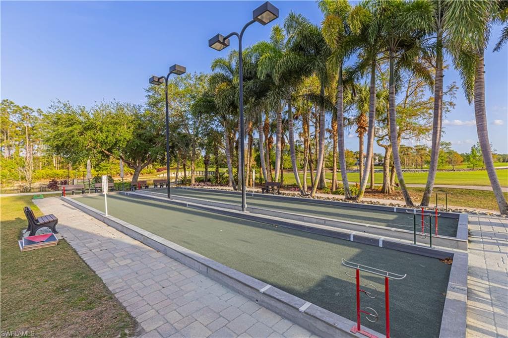 144 Glen Eagle Cir, Naples, FL 34104-29