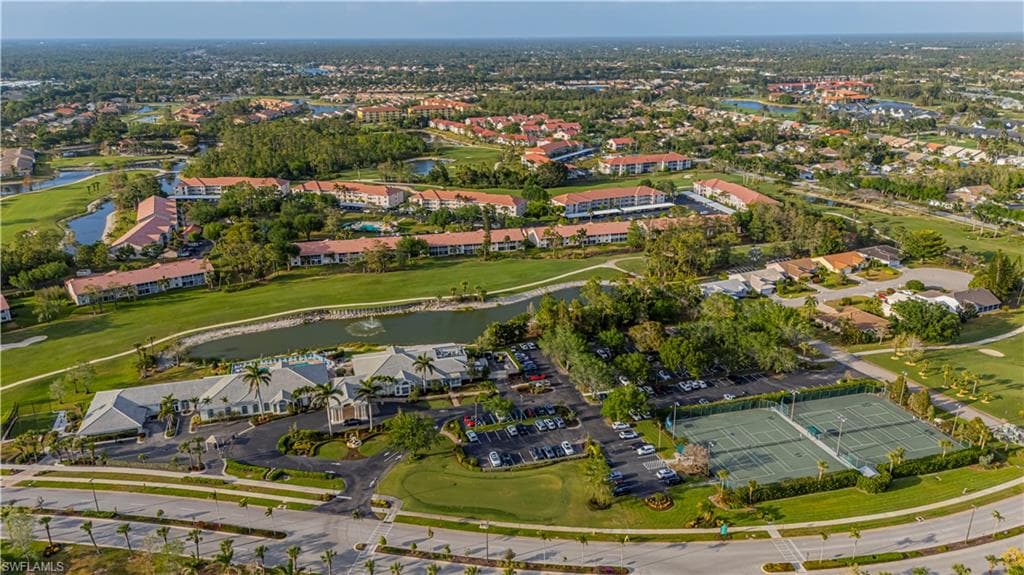 144 Glen Eagle Cir, Naples, FL 34104-4