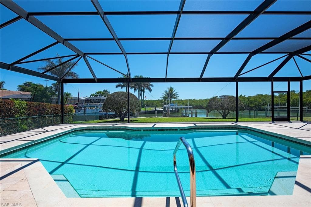 2111 Sheepshead Dr, Naples, FL 34102-8