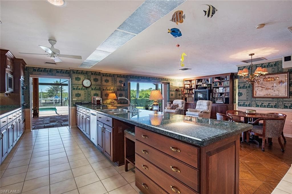 2111 Sheepshead Dr, Naples, FL 34102-12