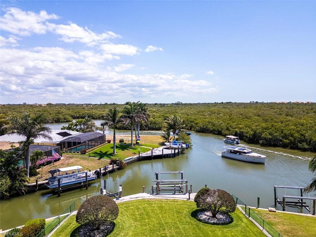 2111 Sheepshead Dr, Naples, FL 34102-19