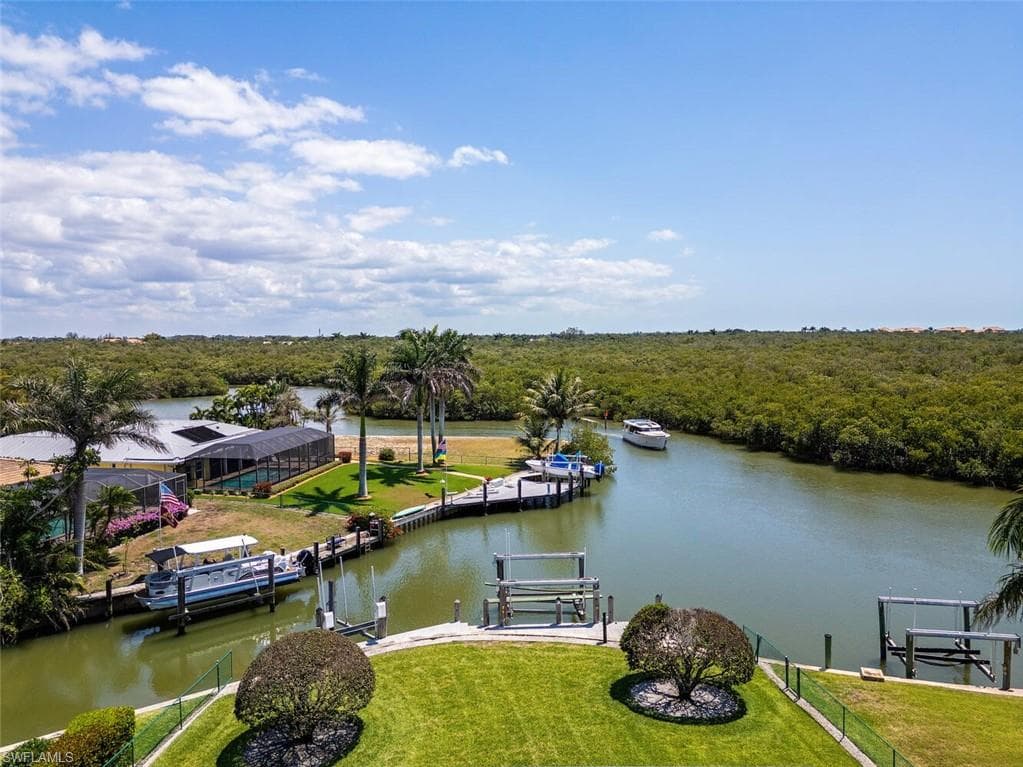 2111 Sheepshead Dr, Naples, FL 34102-20