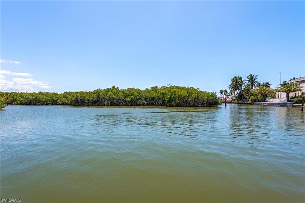 2111 Sheepshead Dr, Naples, FL 34102-21