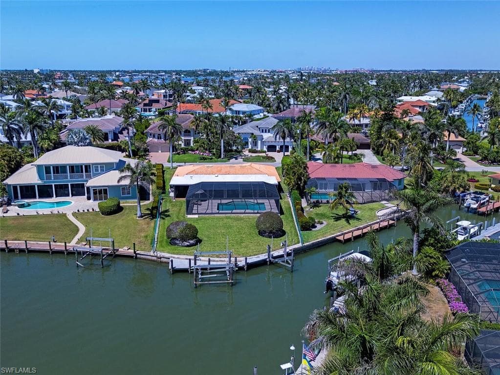 2111 Sheepshead Dr, Naples, FL 34102-5
