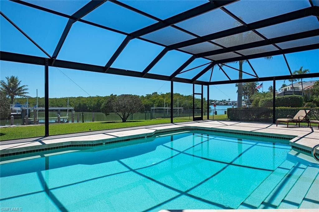 2111 Sheepshead Dr, Naples, FL 34102-7