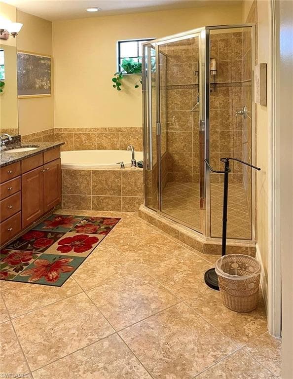 9114 Chula Vista Ln 11905, Naples, FL 34113-12