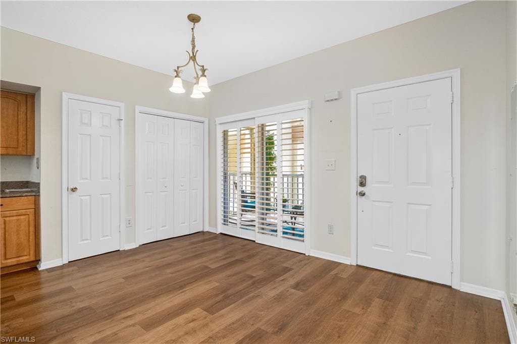 6045 Chardonnay Ln 204, Naples, FL 34119-9