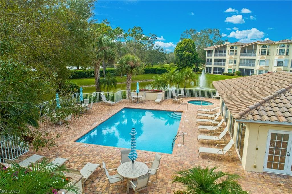 6045 Chardonnay Ln 204, Naples, FL 34119-21