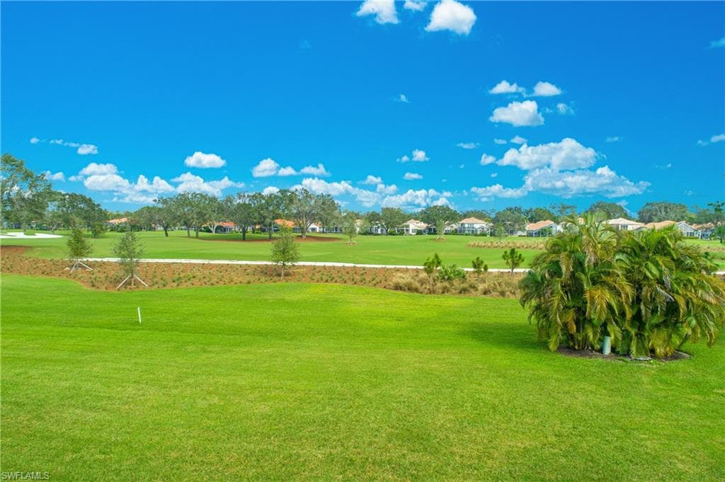 6045 Chardonnay Ln 204, Naples, FL 34119-3