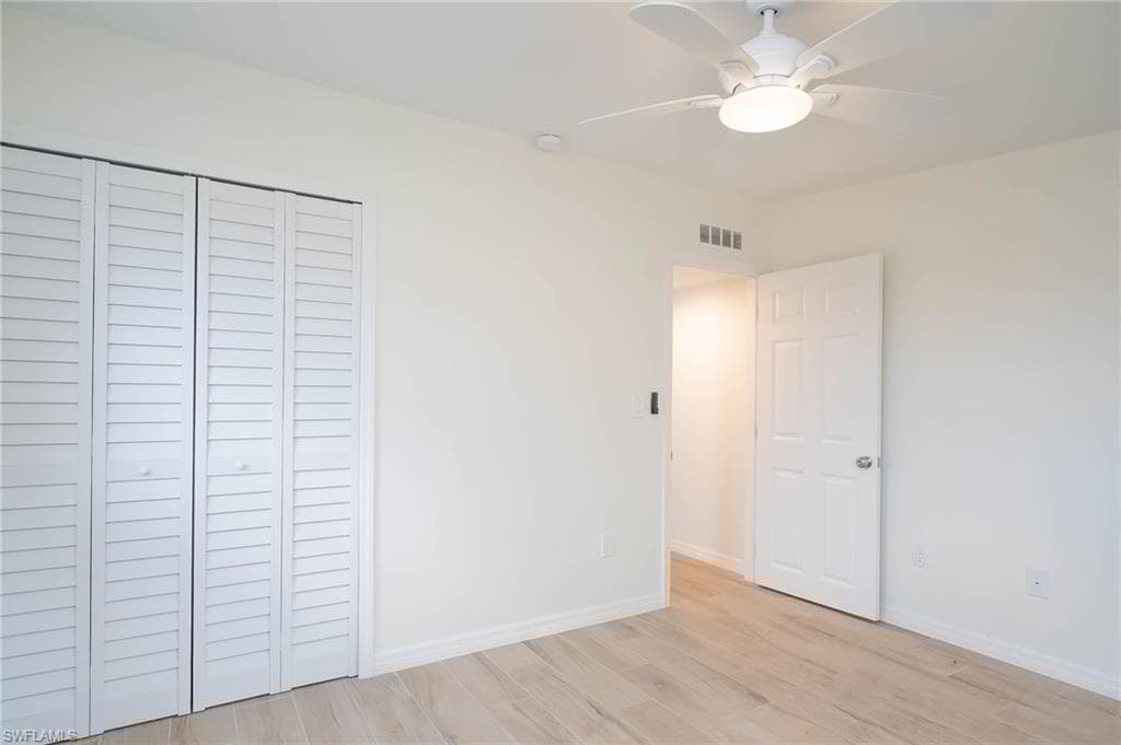 2123 Harbor Ln, Naples, FL 34104-20