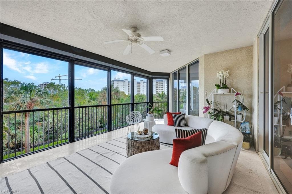 8787 Bay Colony Dr 306, Naples, FL 34108-27
