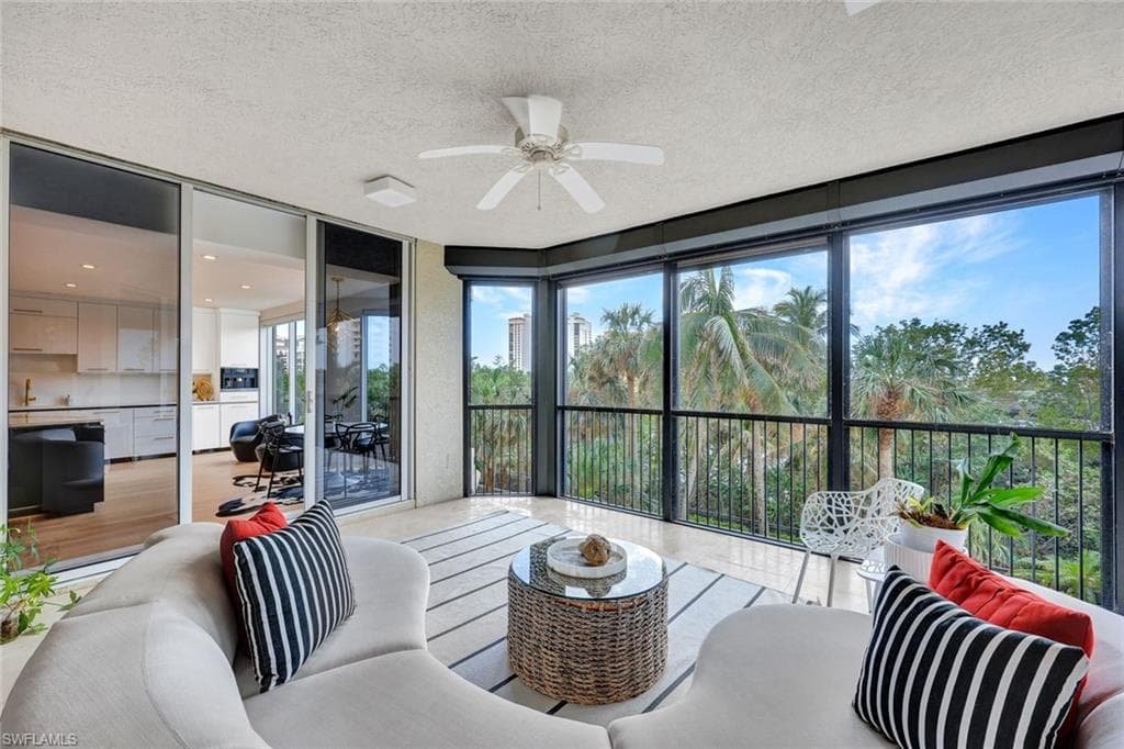 8787 Bay Colony Dr 306, Naples, FL 34108-28