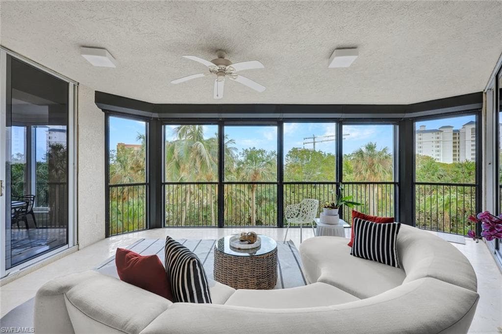 8787 Bay Colony Dr 306, Naples, FL 34108-29