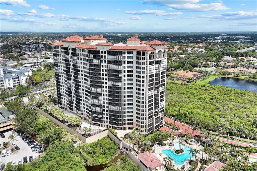 8787 Bay Colony Dr 306, Naples, FL 34108-35