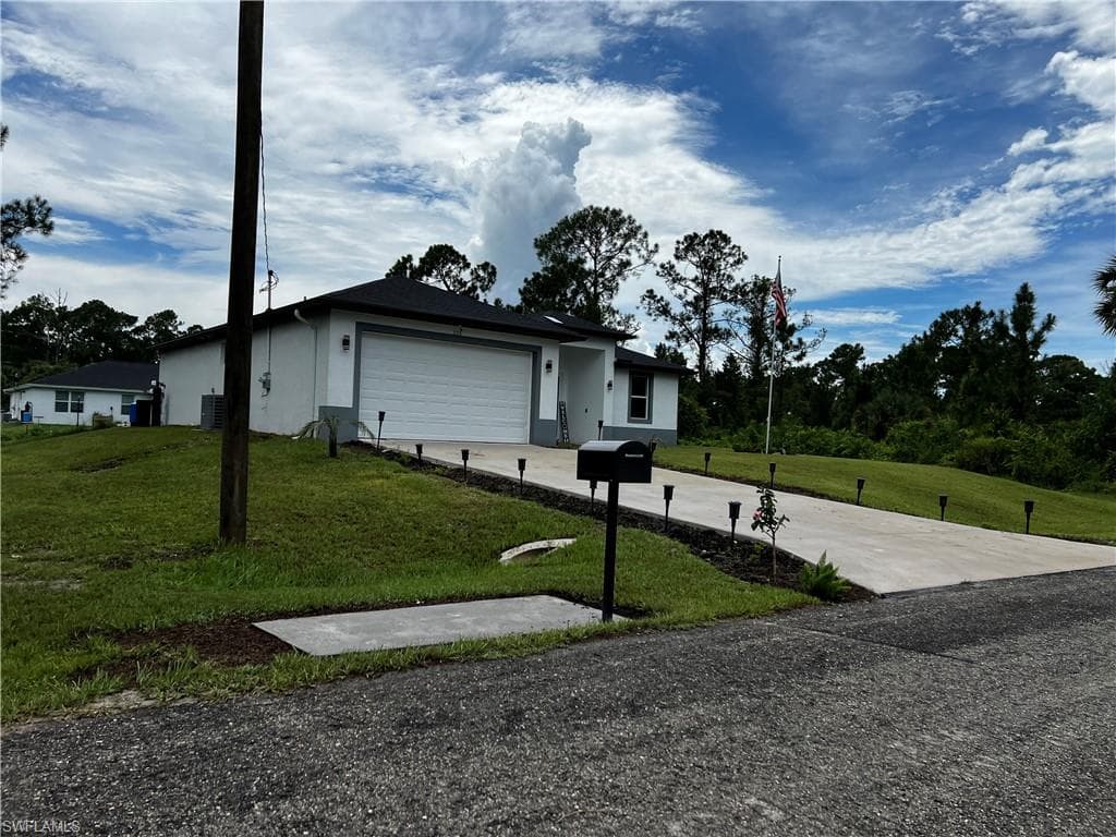 3313 68th St W, Lehigh Acres, FL 33971-4