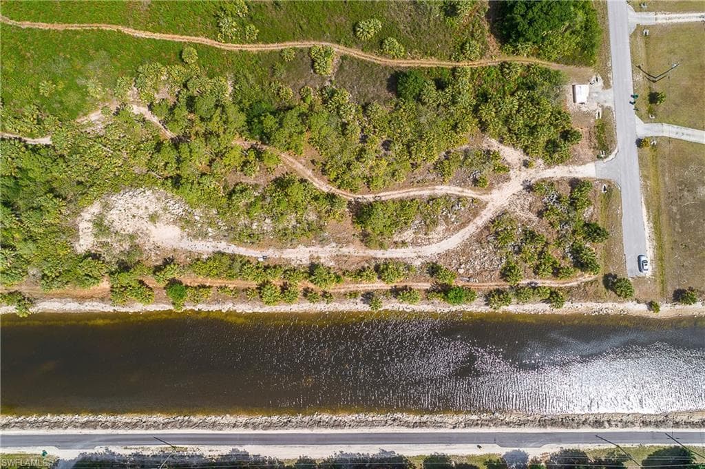 919 4th St SE, Naples, FL 34117-12