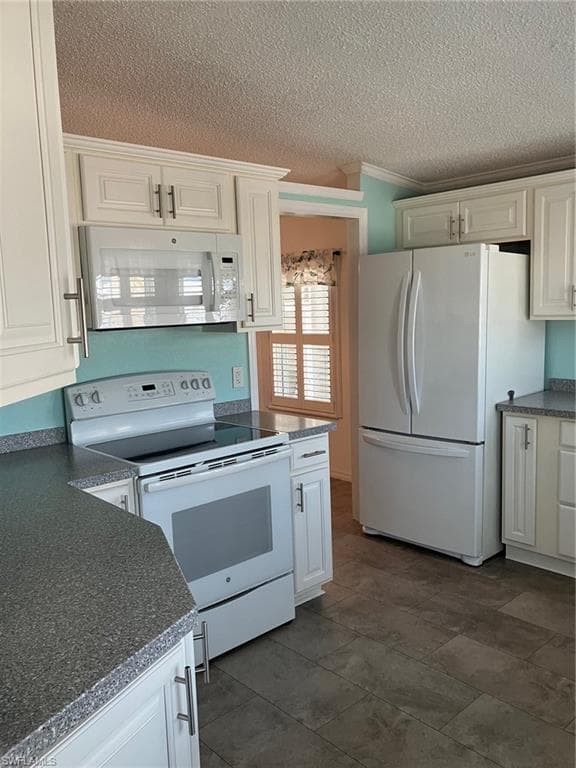 643 Schooner St, North Port, FL 34287-4