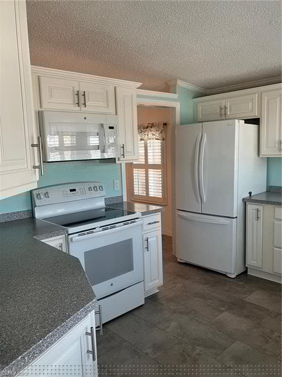 643 Schooner St, North Port, FL 34287-4