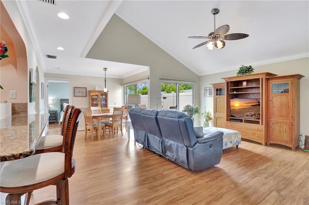 3324 Timberwood Cir 46-0, Naples, FL 34105-5