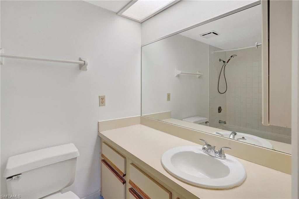 151 Cypress Way E D3, Naples, FL 34110-31