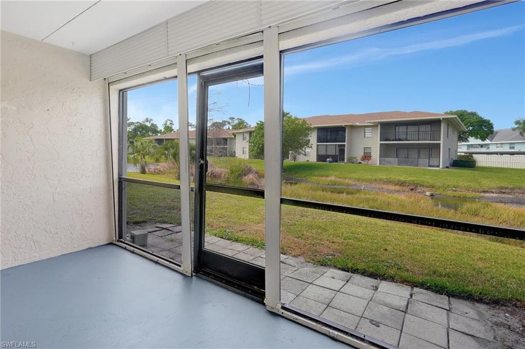 151 Cypress Way E D3, Naples, FL 34110-37