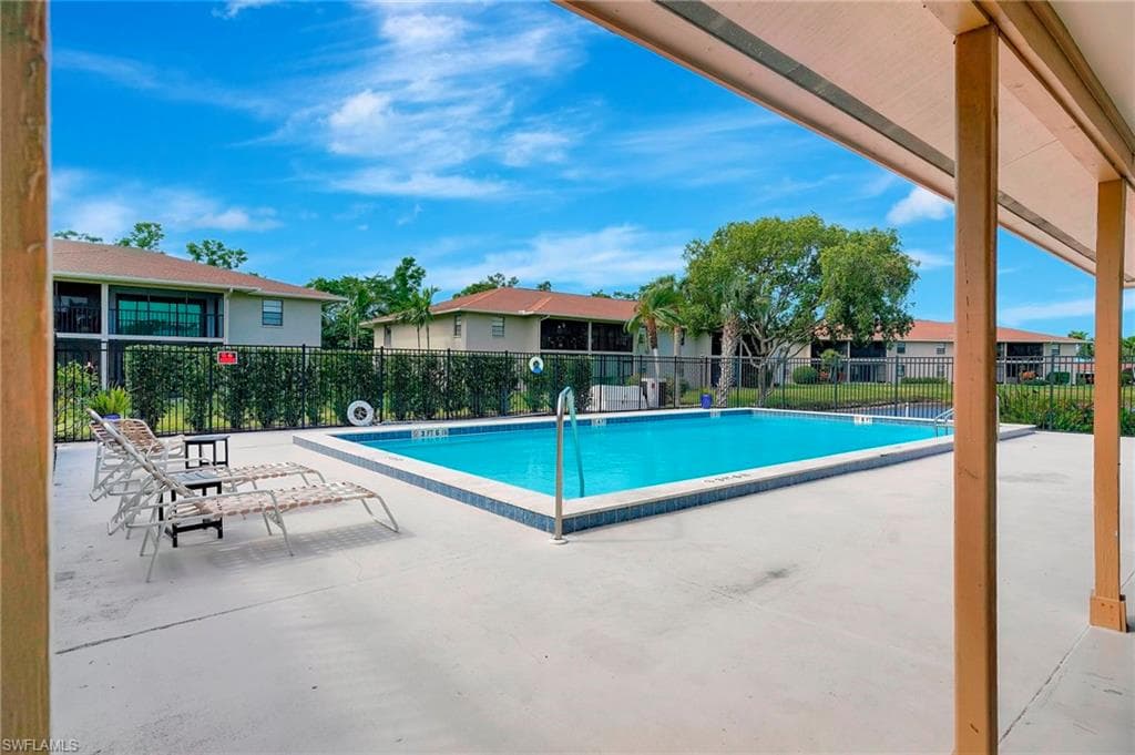 151 Cypress Way E D3, Naples, FL 34110-47