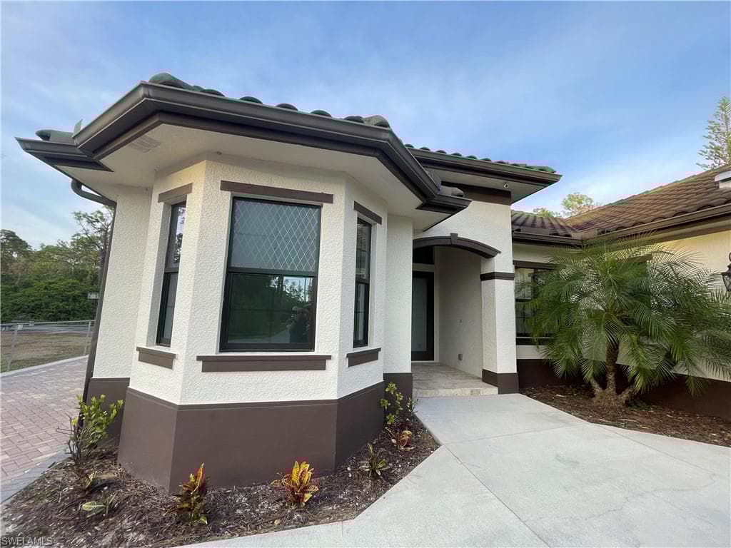 3393 21st Ave SW, Naples, FL 34117-2