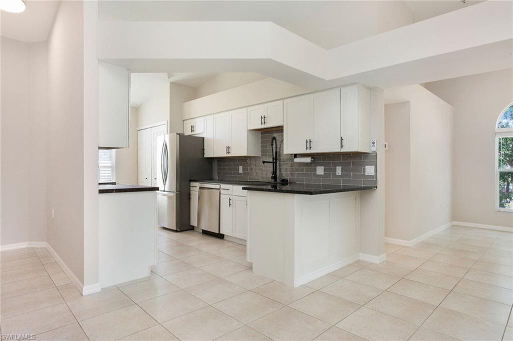 4940 Cougar Ct S 201, Naples, FL 34109-10