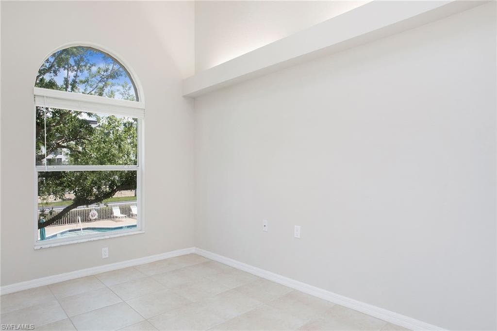 4940 Cougar Ct S 201, Naples, FL 34109-22