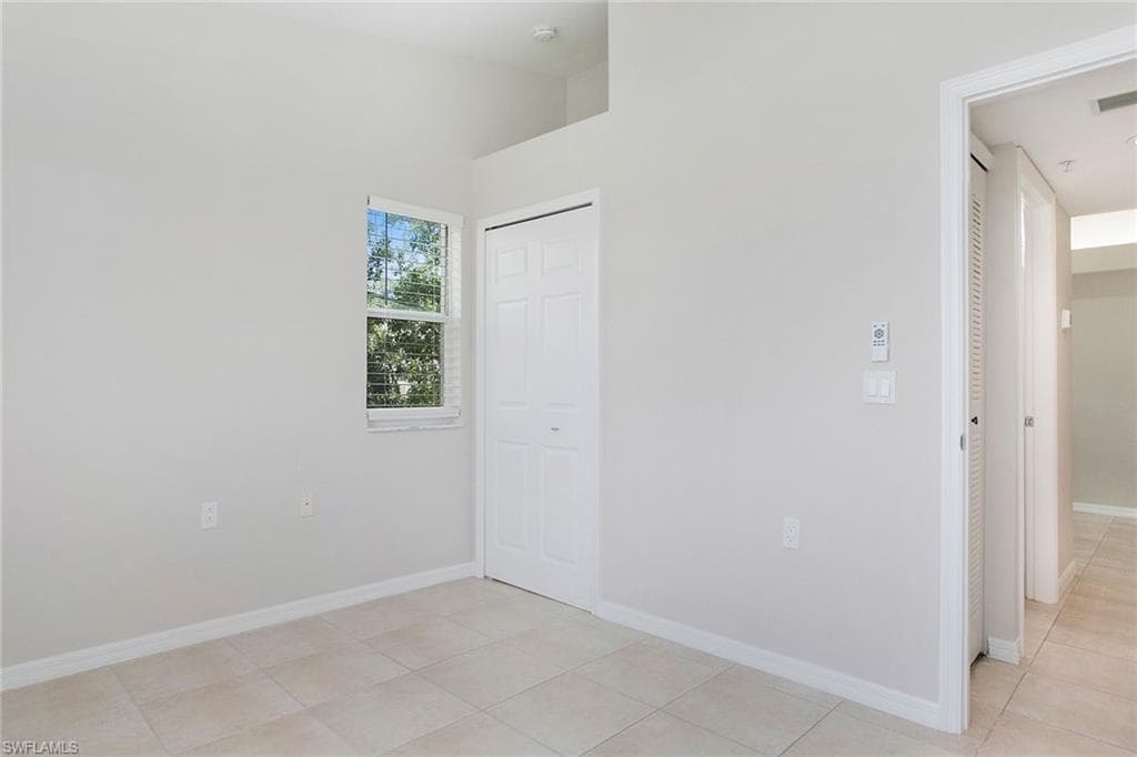 4940 Cougar Ct S 201, Naples, FL 34109-24